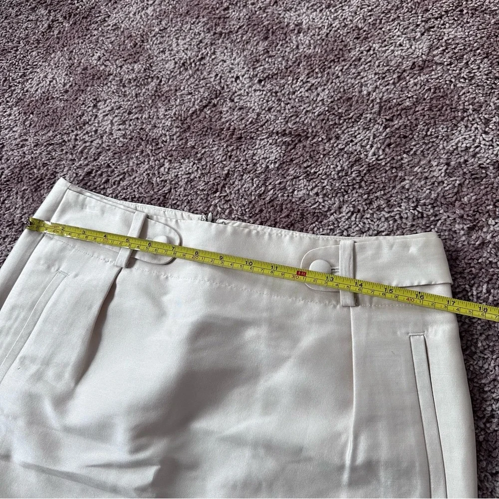 Women’s Banana Republic Mini Skirt - Picture 4 of 5